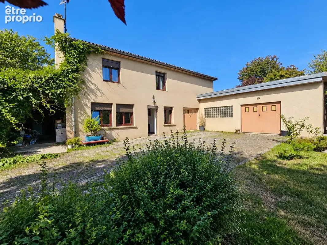 Maison avec jardin & garages - photo 10