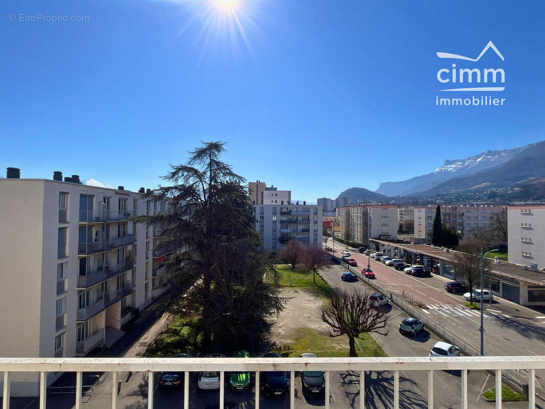 Appartement à SEYSSINET-PARISET