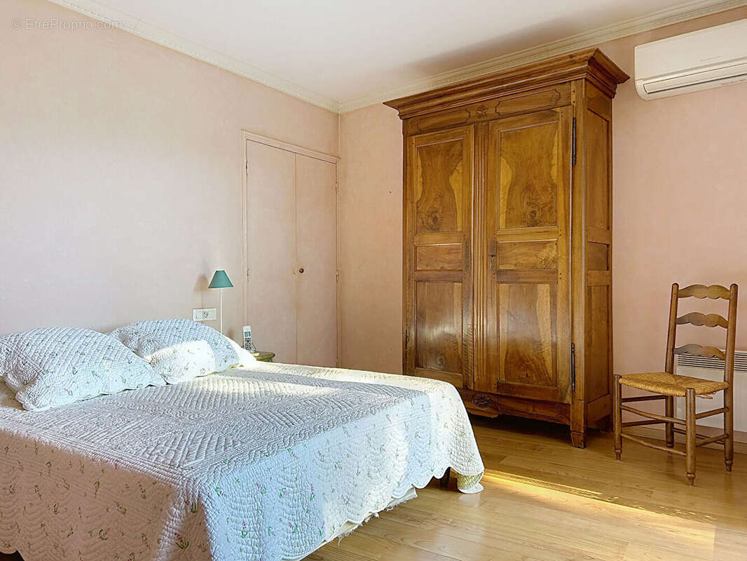 Les Angles. Maison pleine de charme avec jardin et grand garage - photo 5