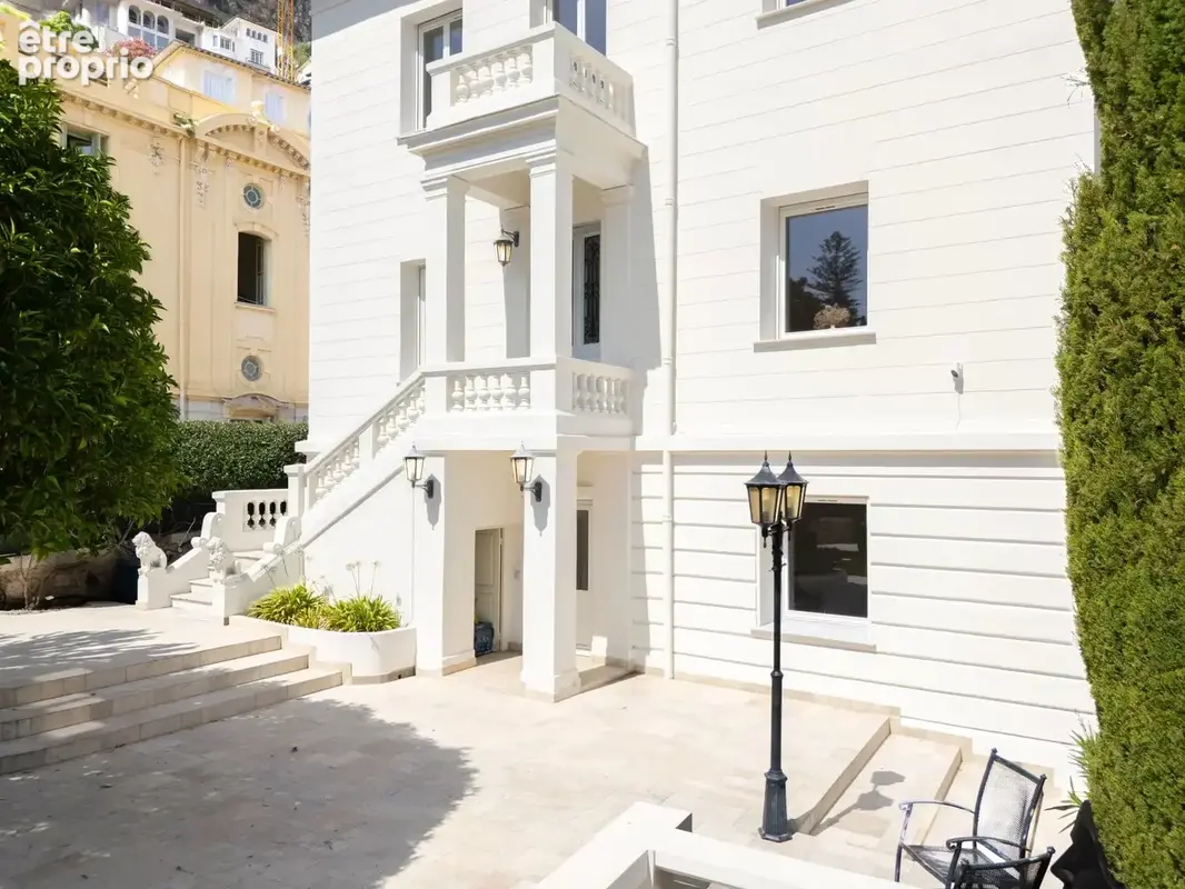 Sublime Villa Belle Époque rénovée avec piscine et vue mer — Beaulieu-sur-Mer - photo 30