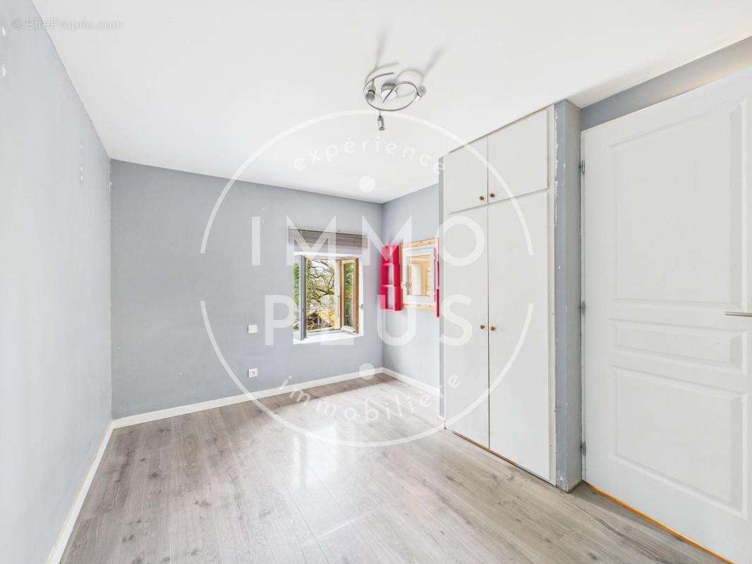 Appartement à ALLONZIER-LA-CAILLE