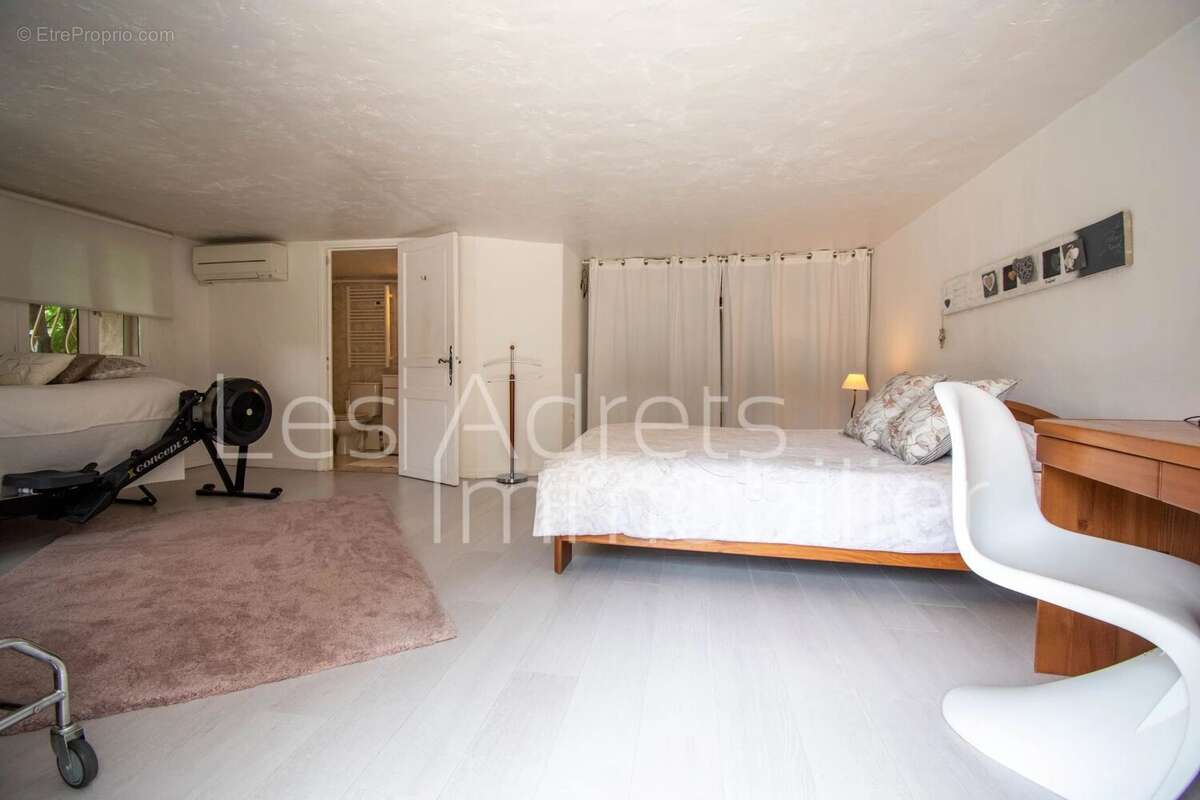 Maison à LES ADRETS-DE-L&#039;ESTEREL