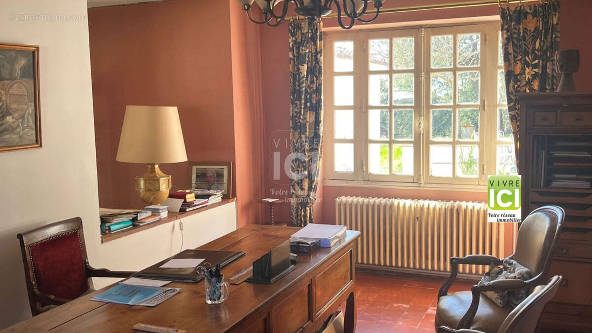 Maison à LA CHAPELLE-BASSE-MER