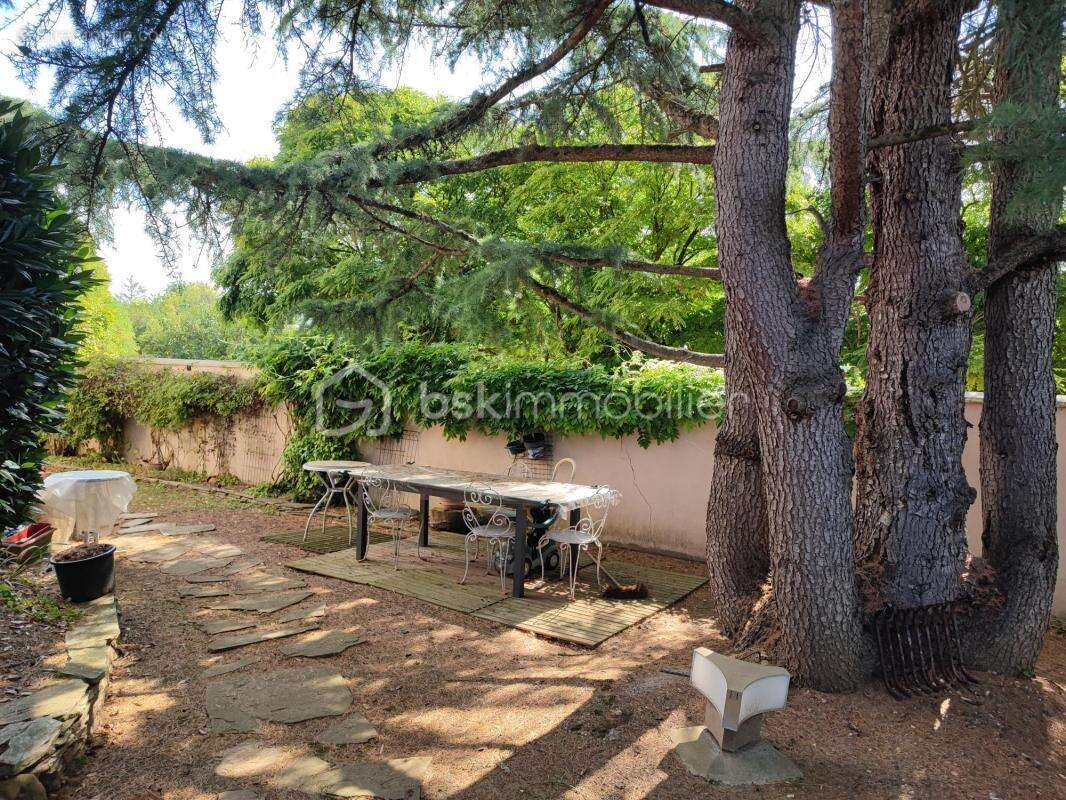 Pavillon sur sous-sol total de 234 m² sur 880 m² de jardin - photo 8