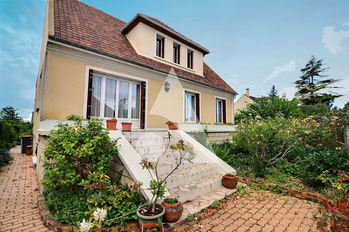 Maison à CERGY