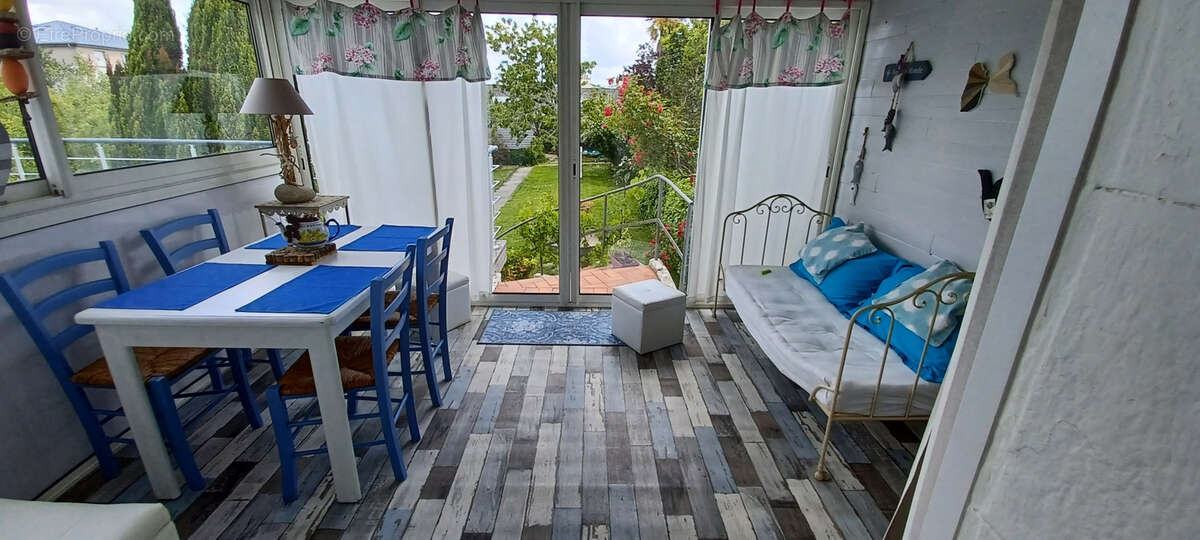 Maison à LE RELECQ-KERHUON