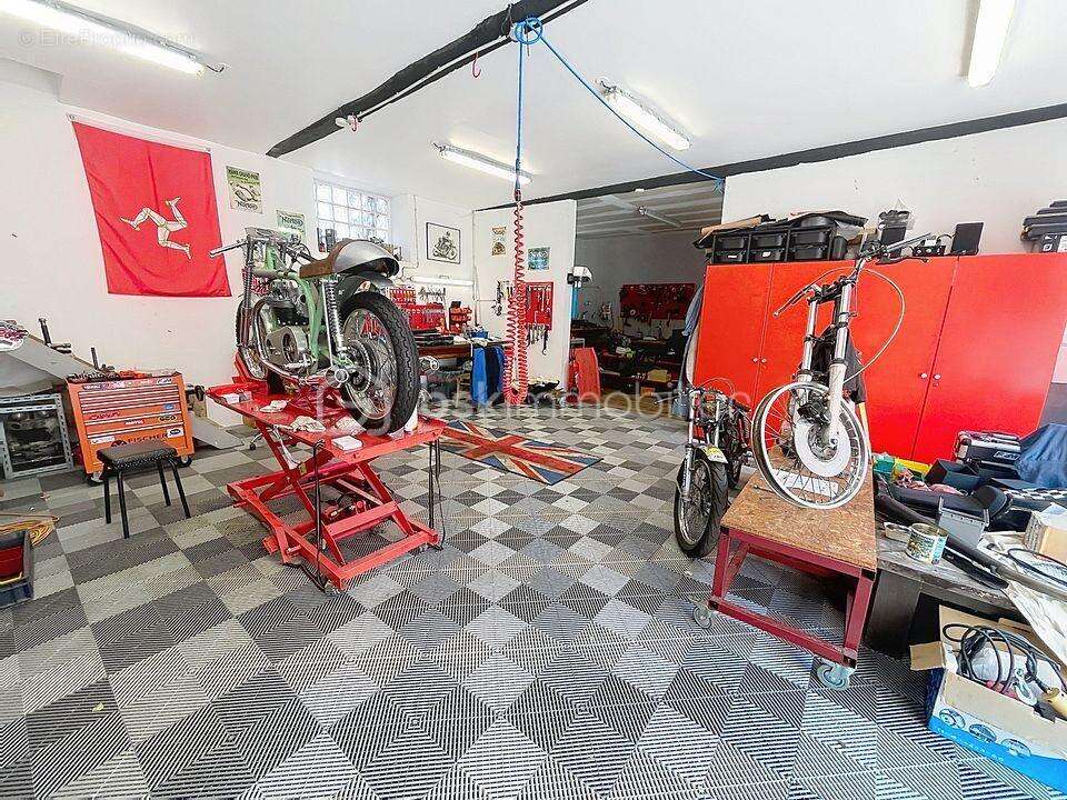 Maison de ville familiale avec dépendance et fort potentiel - photo 5