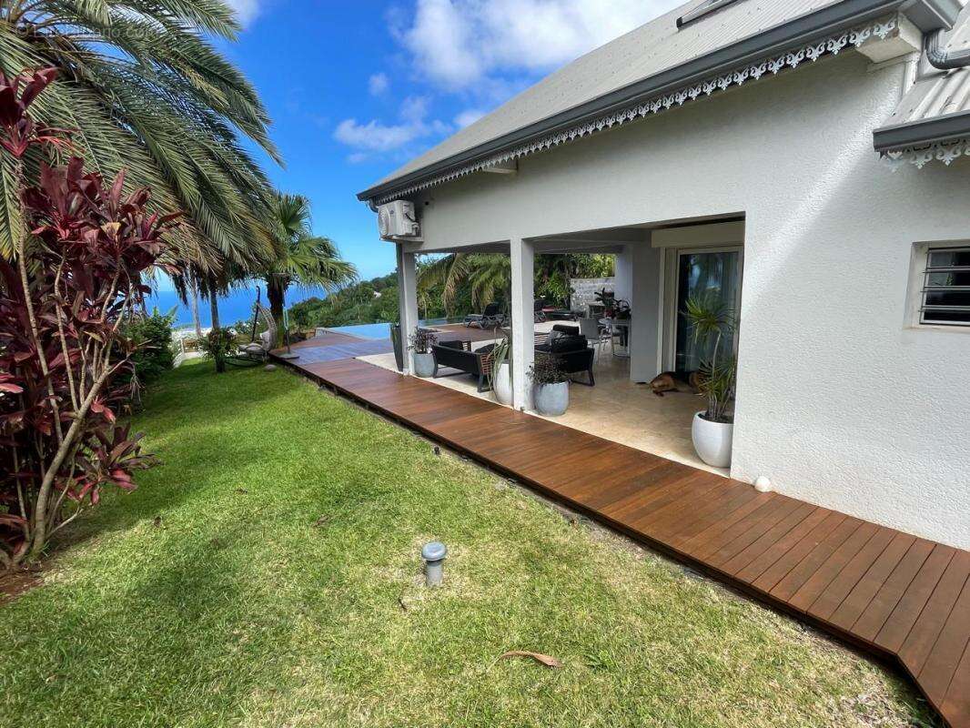 Maison à LES AVIRONS