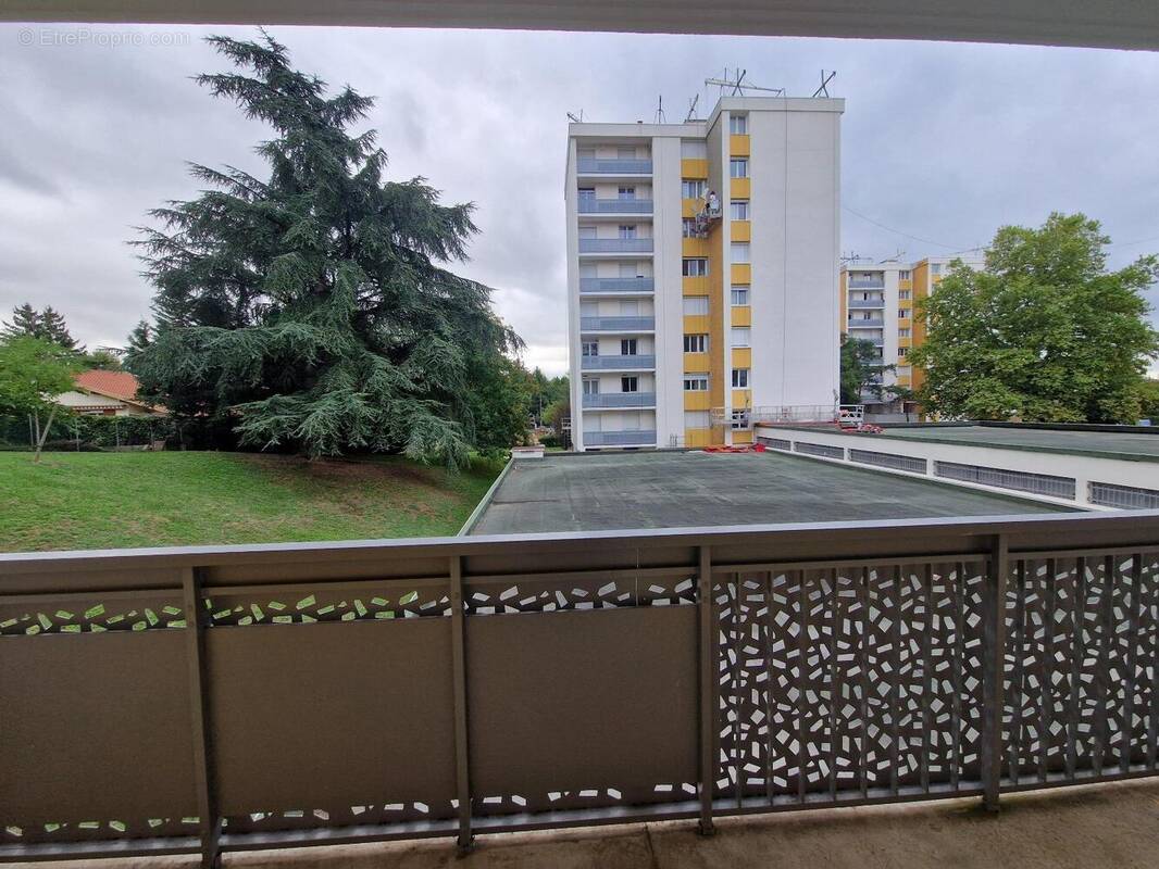   - Appartement à BRON