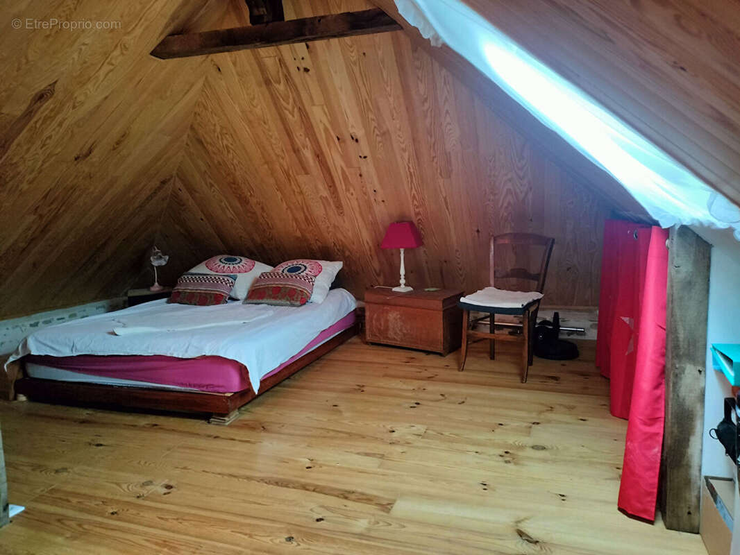 Maison ancienne rénovée 4 pièce(s) 80 m2 avec dépendances - photo 7