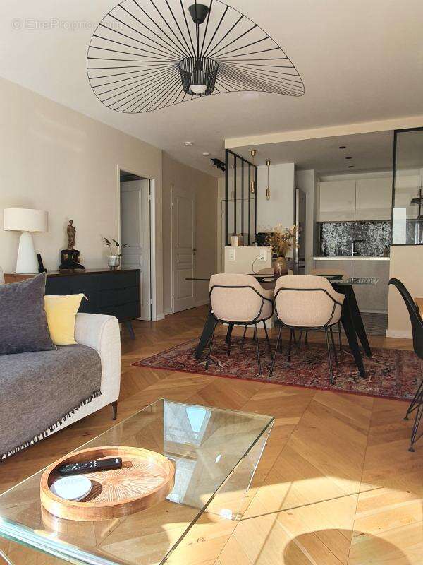 Appartement à MARSEILLE-6E