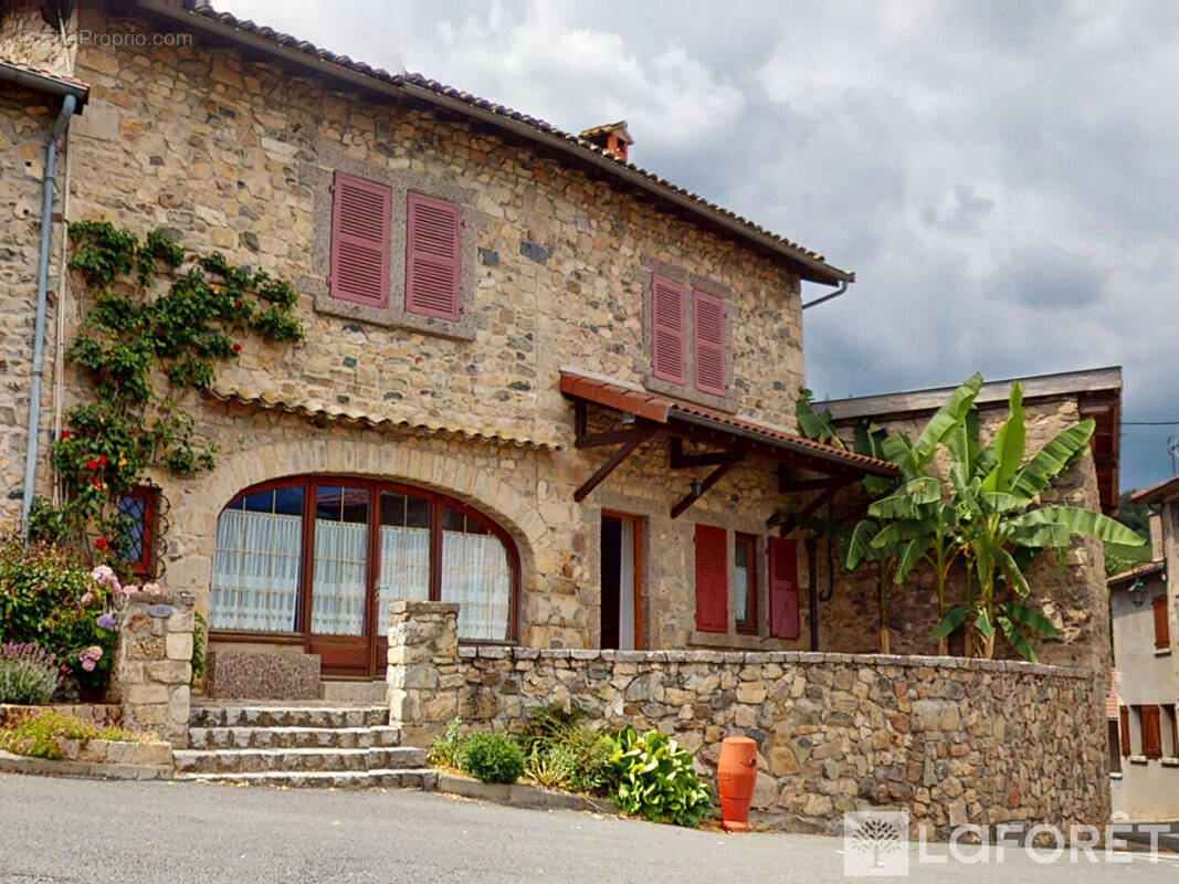 Maison à BEAUJEU