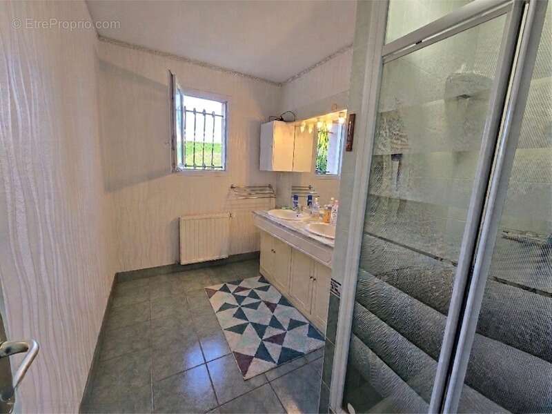 Maison à EXIREUIL