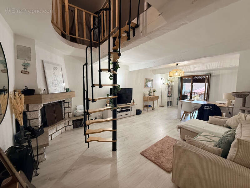 Appartement à LE LUC