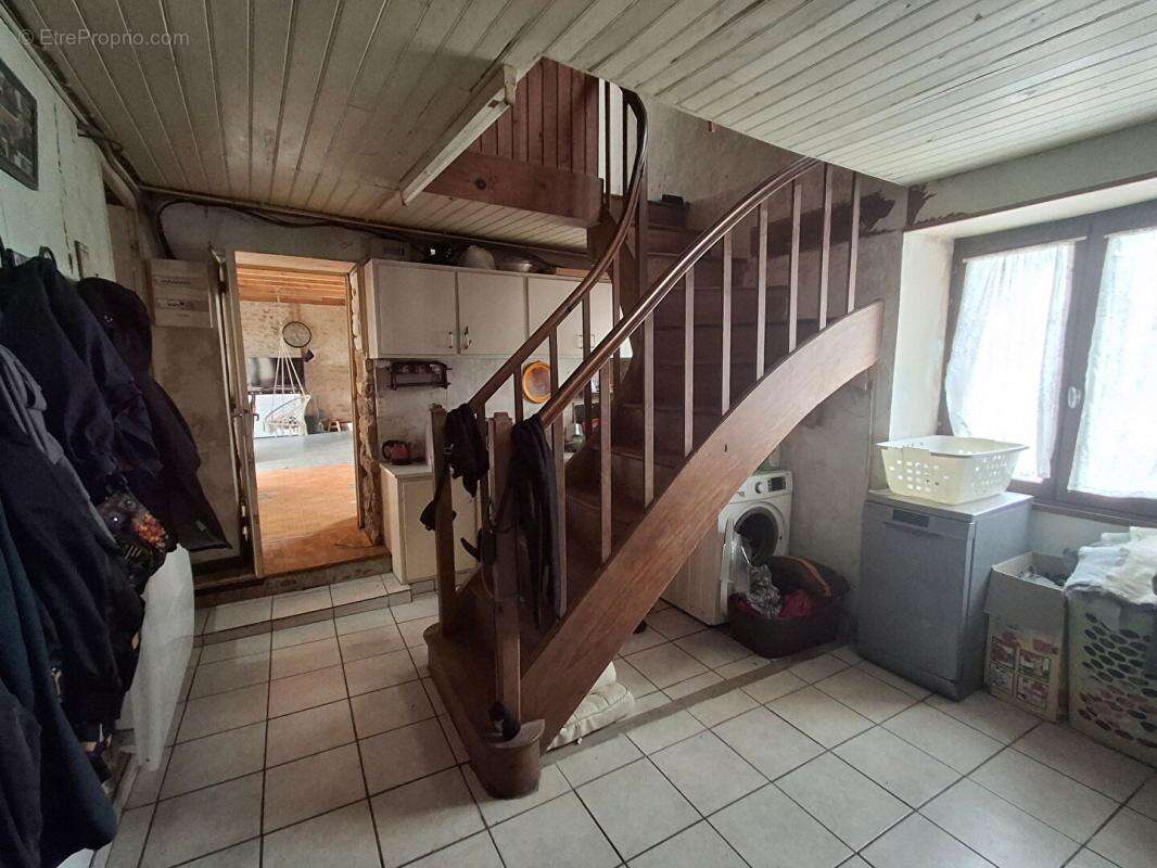Maison Cezais 4 pièce(s) 115.39 m2 - photo 4