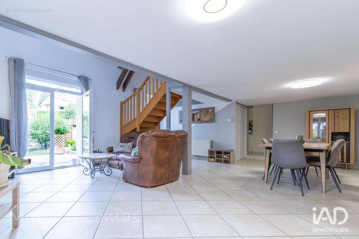 Photo 6 - Maison à CHARBONNIERES-LES-BAINS