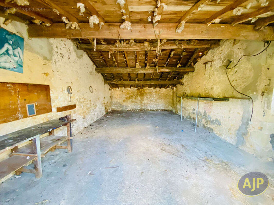 Maison à SAINT-GERMAIN-D'ESTEUIL