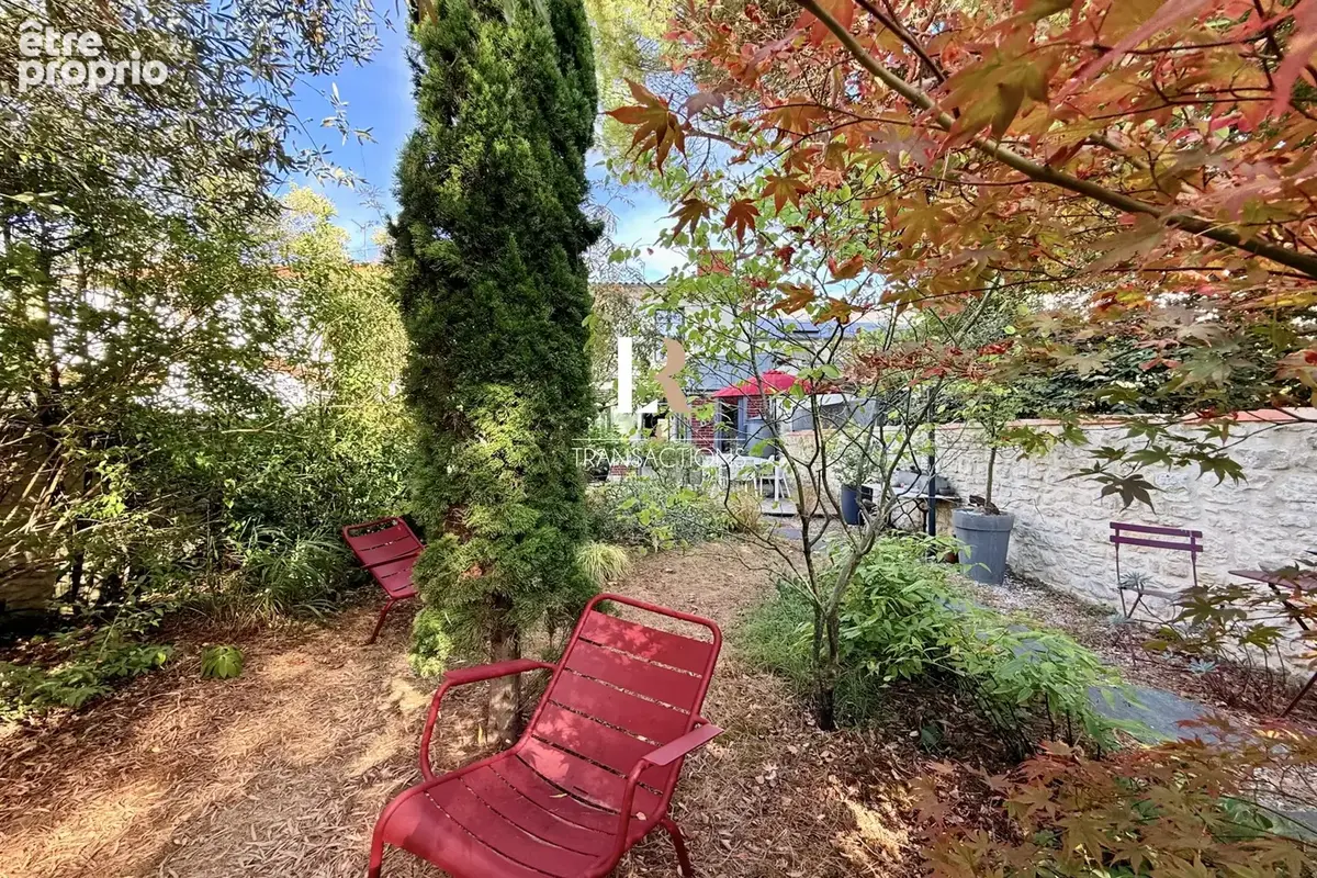 LR Transactions - La Genette - Maison de caractère avec joli jardin arboré - photo 32