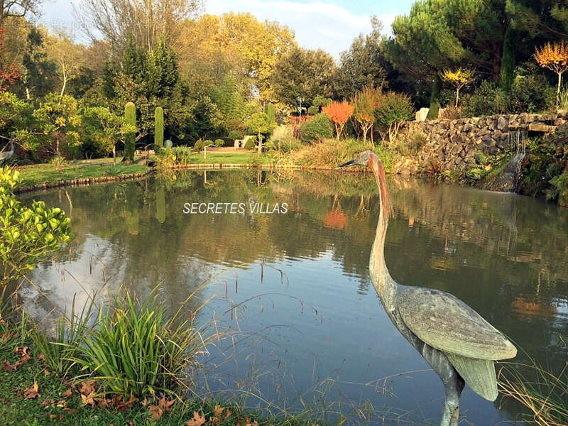 Maison à FARGUES-SAINT-HILAIRE