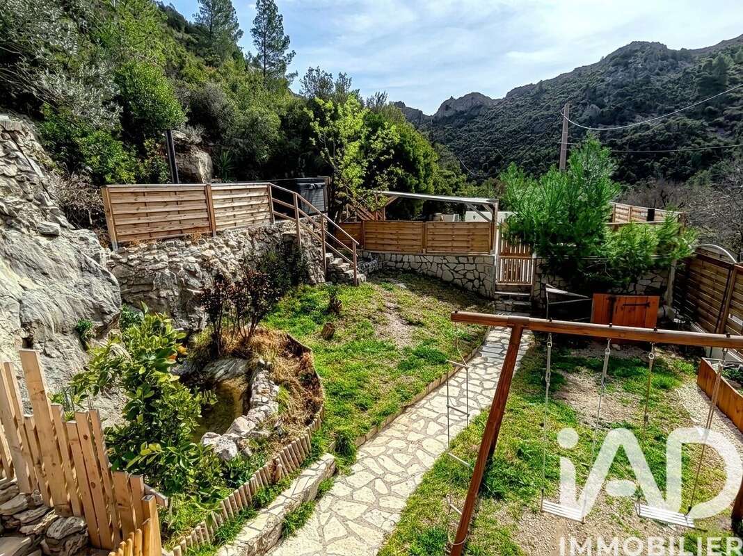 Maison 242 m² à Fontjoncouse  - photo 6