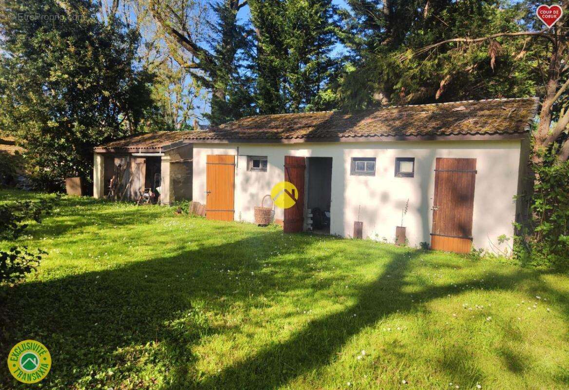 Maison à JOUET-SUR-L'AUBOIS
