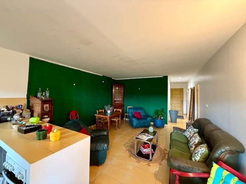 À VENDRE FAVONE – Appartement T3 de 62,10 m² en rez-de-jardin avec vue mer - photo 4