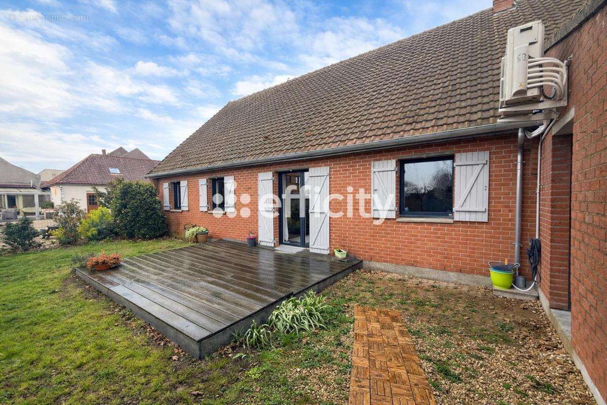 Maison à ENNETIERES-EN-WEPPES