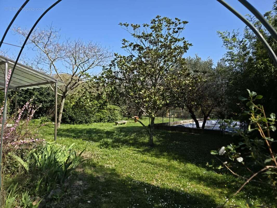Maison à QUISSAC