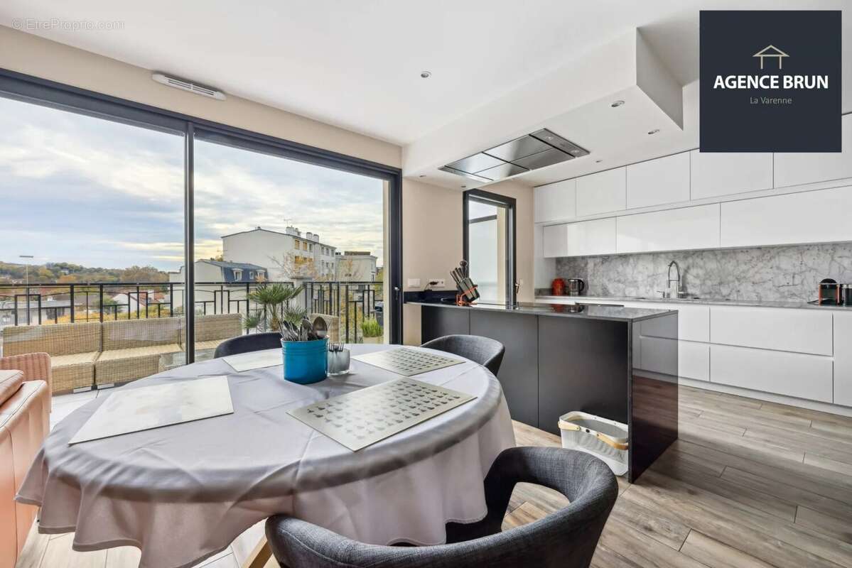 Appartement à SAINT-MAUR-DES-FOSSES