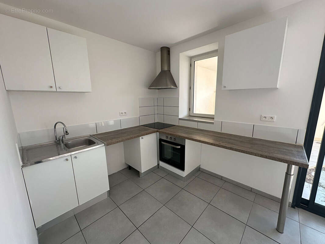 Vente en exclusivité à Meyrargues Aix nord LC Gestion vous propose un appartement de type 2/3 avec terrasse, cave et garage - photo 4