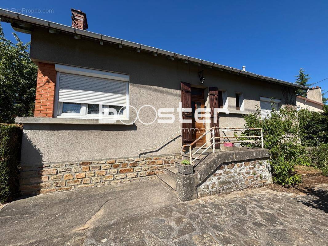 Maison à SAINT-YRIEIX-LA-PERCHE