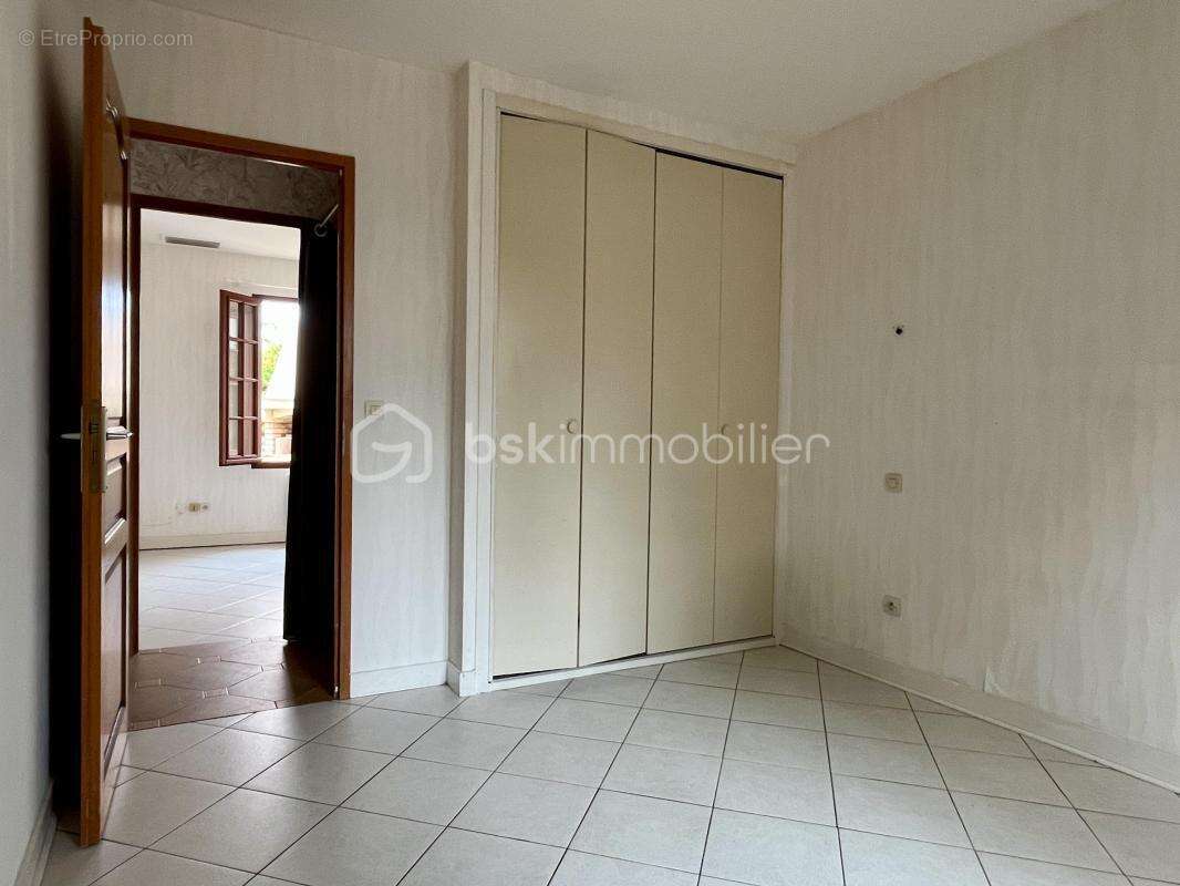 SAUJON  -  maison plain-pied 98 m2 sur terrain clos 514 m2 - photo 12