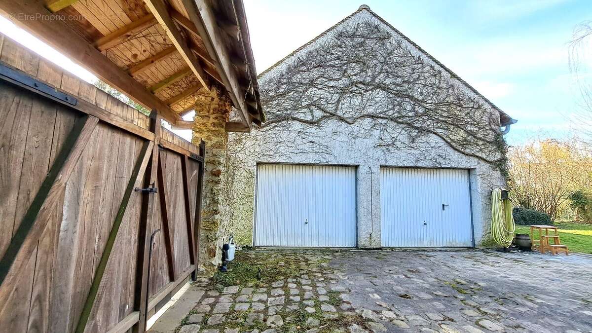 Maison à BRIIS-SOUS-FORGES