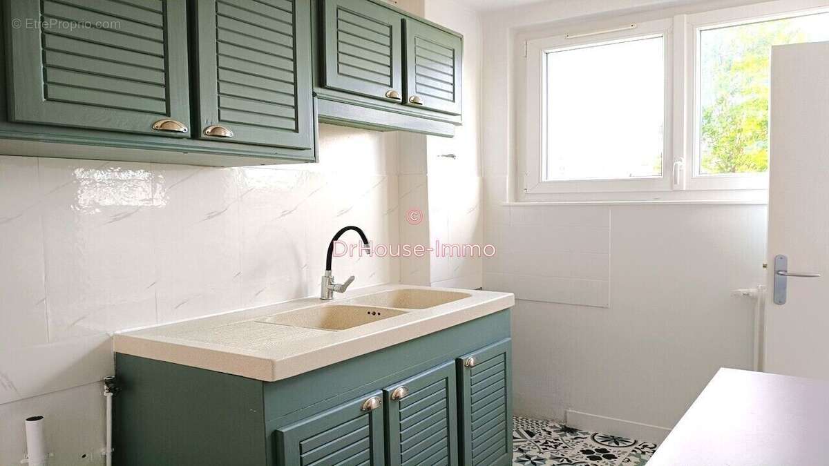 Appartement 43 m² à Bondy  - photo 3