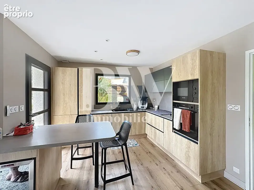 [ À VENDRE ] Maison 8 pièces - Plabennec - Lumineuse - Refait à neuf - photo 2