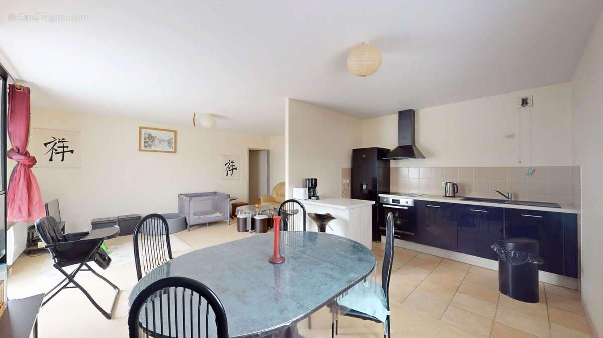 Appartement à COURCHAPON