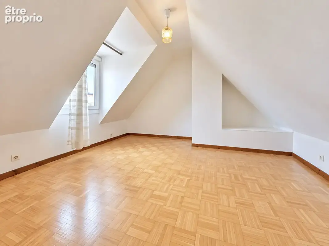 Maison à Favières - 5 chambres - photo 10