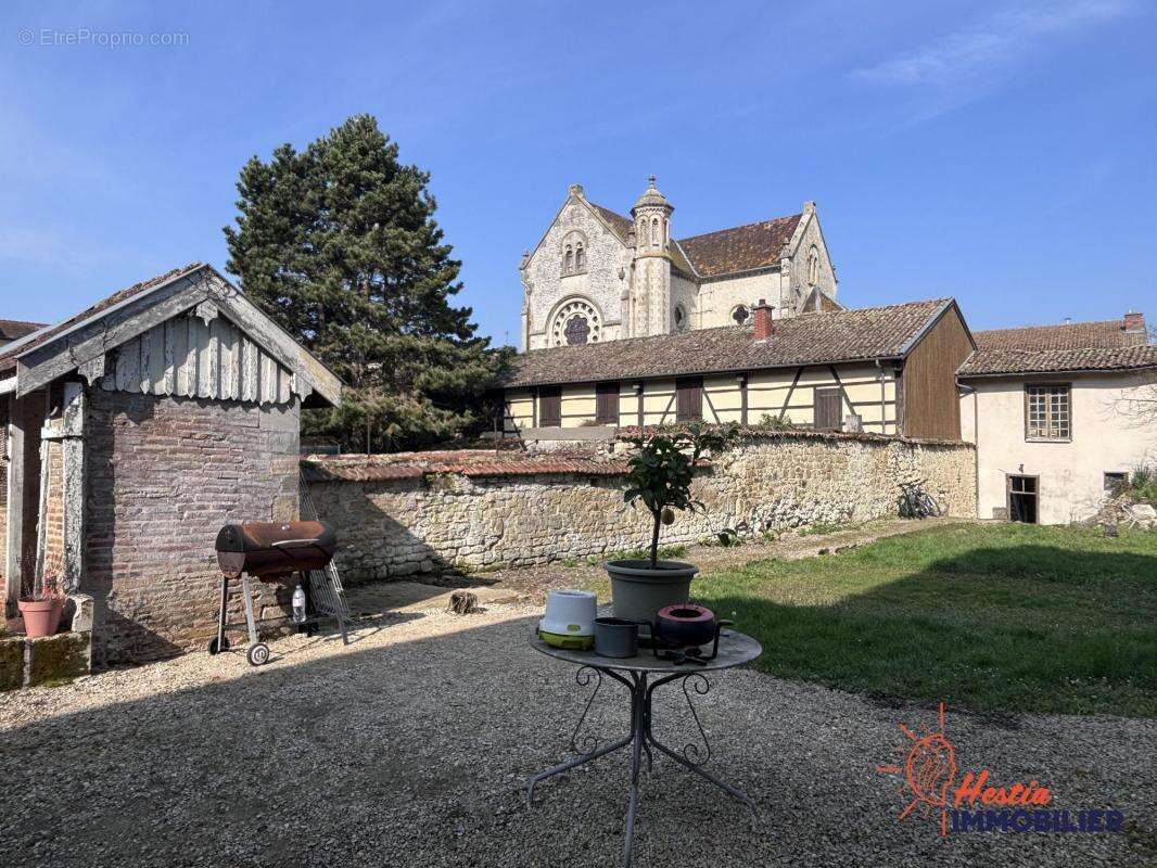 Maison à SAINTE-MENEHOULD