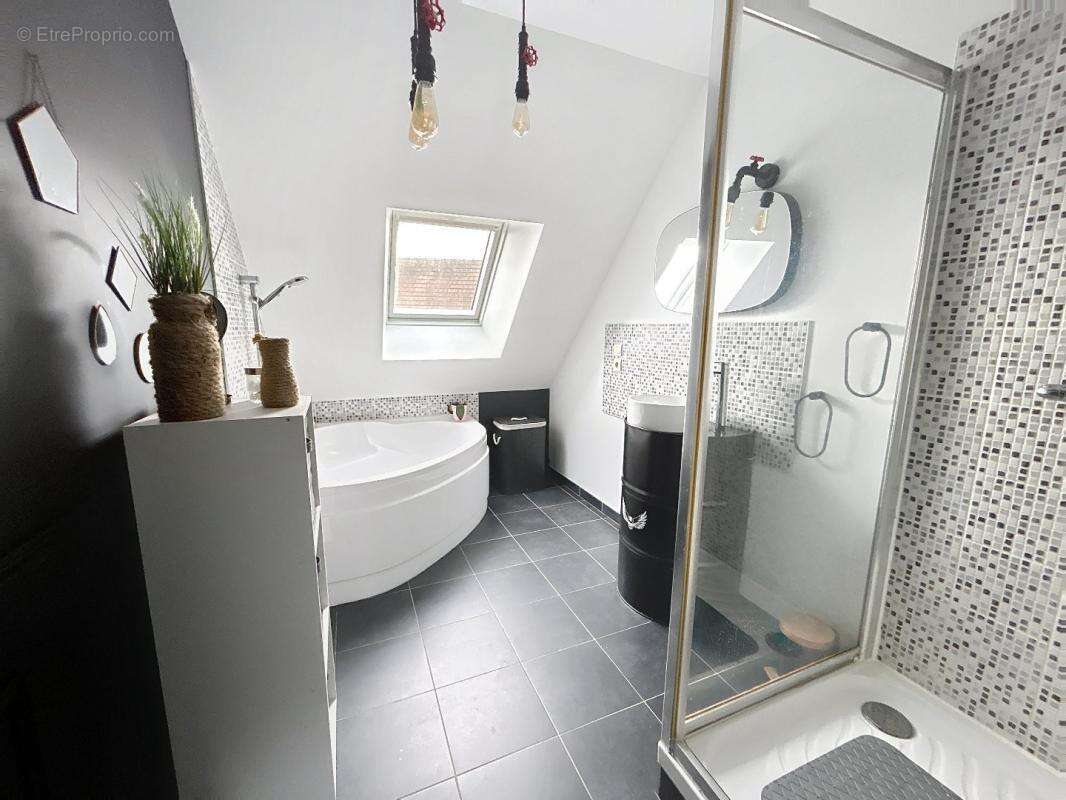 Maison à SANNERVILLE