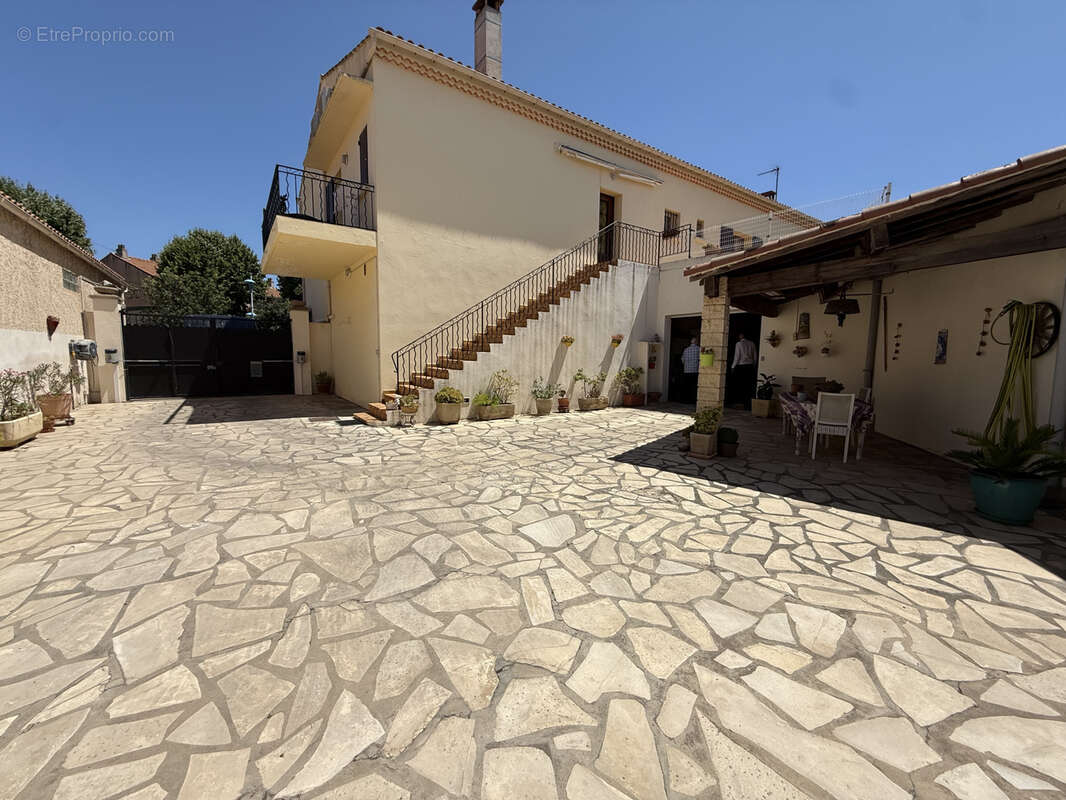 Appartement à BERRE-L'ETANG