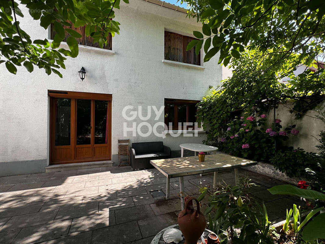 Maison à PONTAULT-COMBAULT