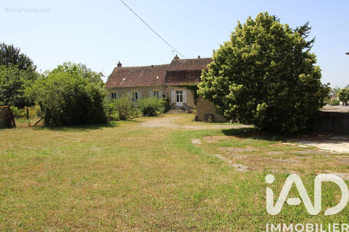 Photo 1 - Maison à GARCHIZY