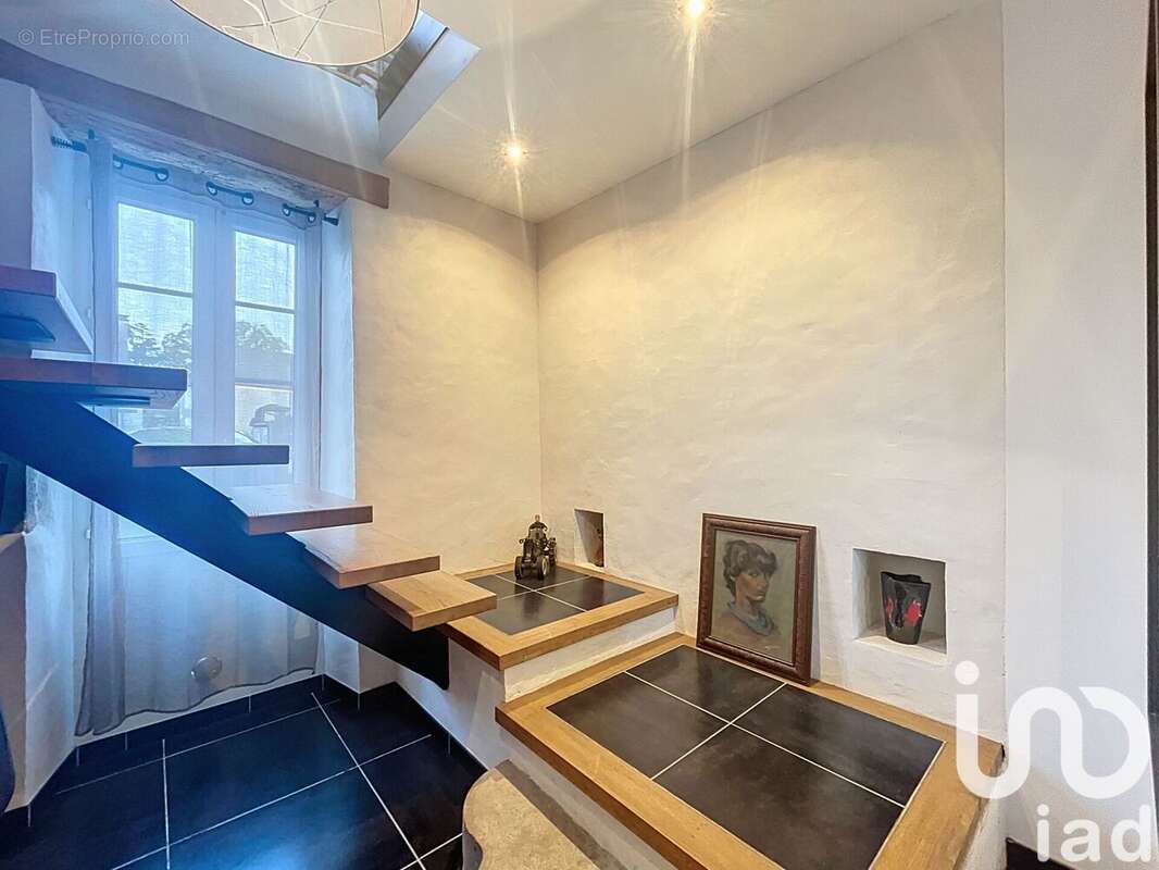 Photo 5 - Commerce à LESCAR