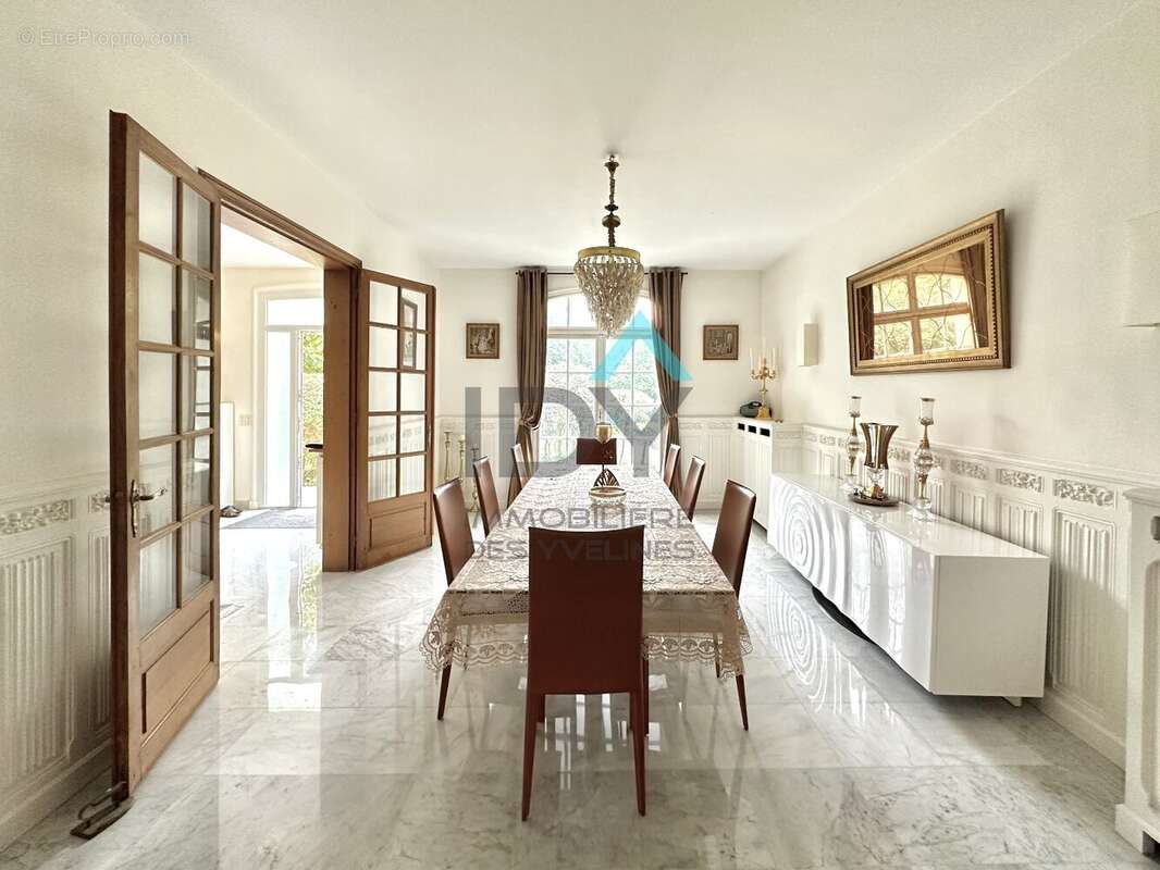 Maison à LE VESINET