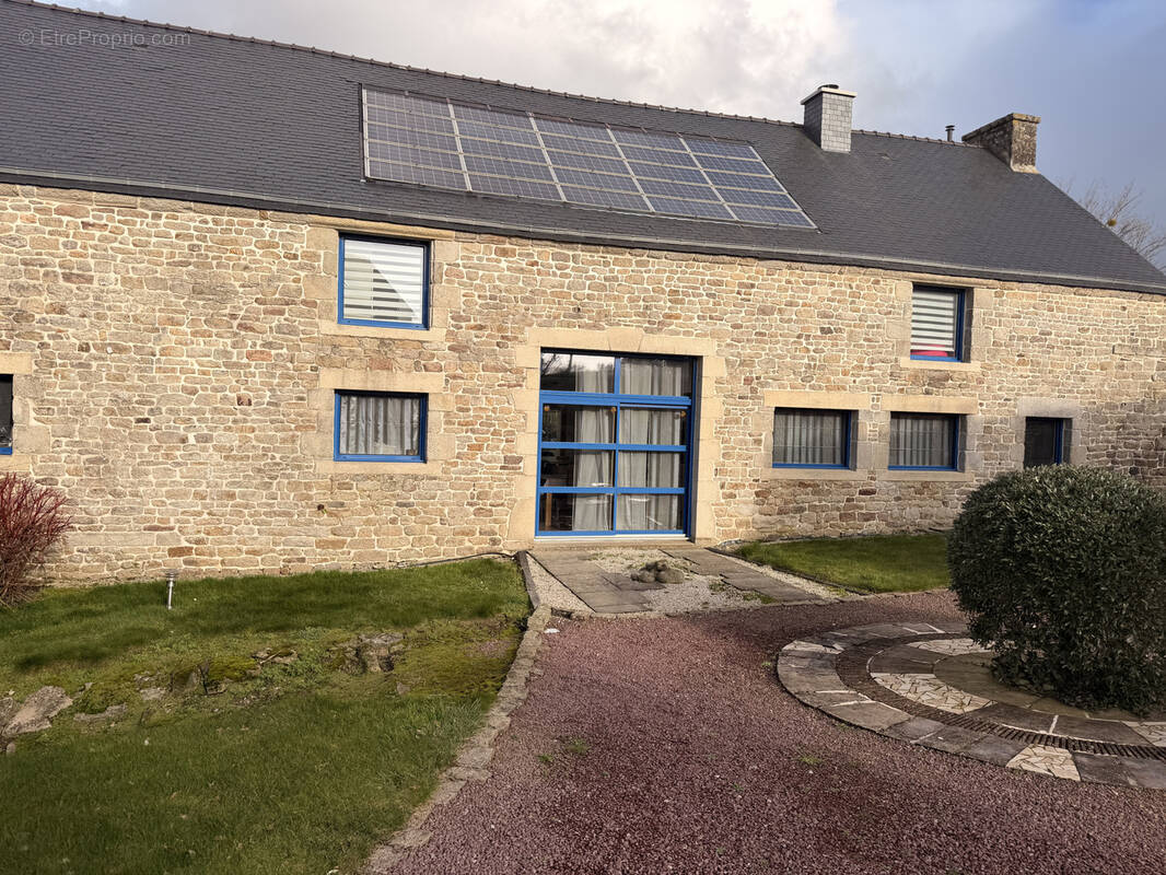 Maison à MONTERBLANC