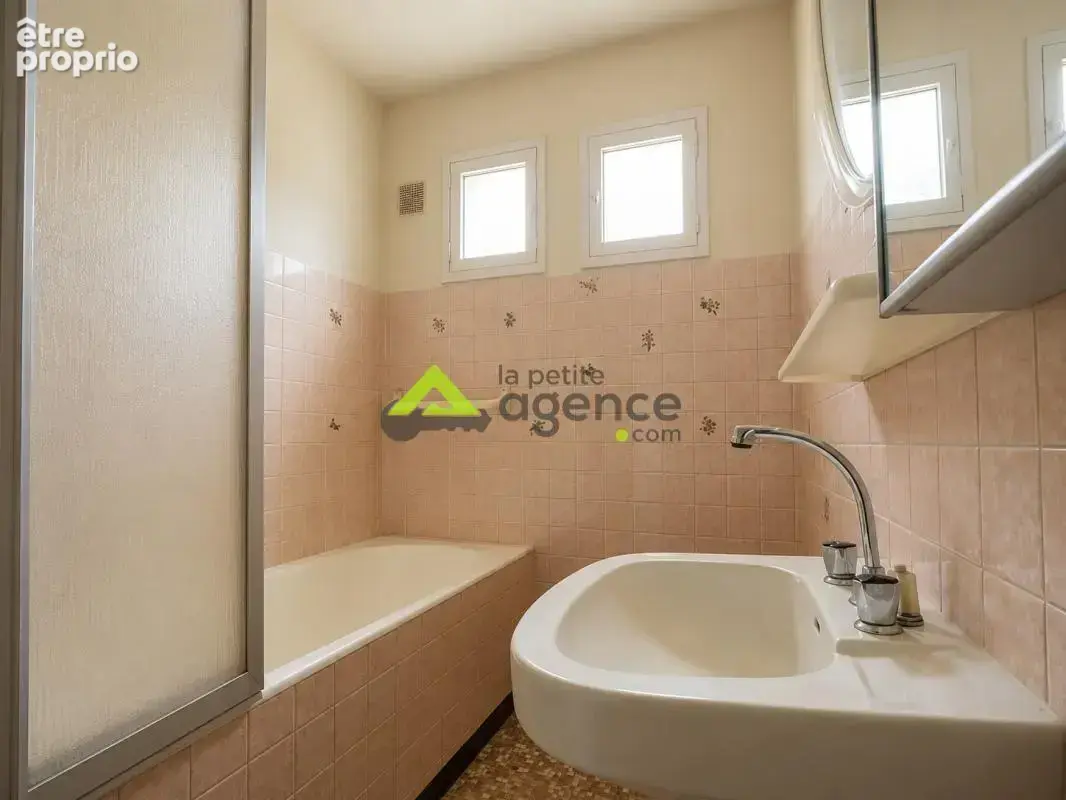 AUBUSSON   Maison 103 m2 avec vue dégagée   Terrain 1 018 m2 - photo 4
