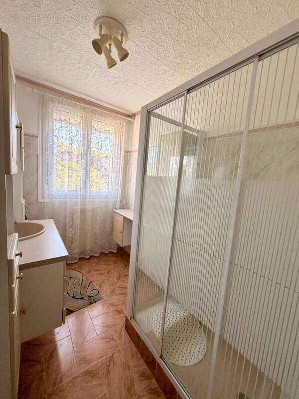 Appartement Martigues 5 pièce(s) 100 m2, calme, vue dégagée, parking - photo 11