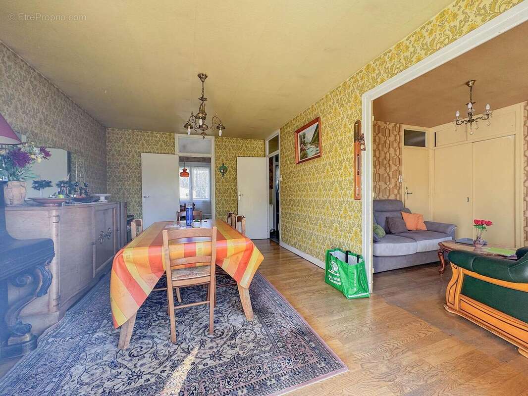 n°13 - Maison à SAINT-EGREVE