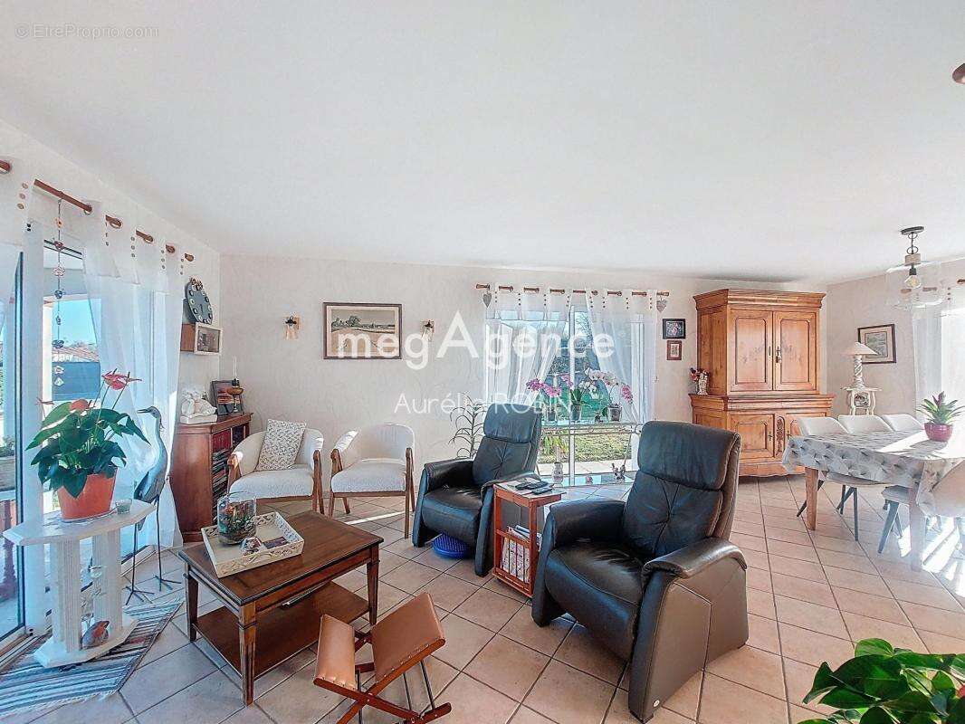 Pavillon 130m² 3 chambres et un bureau - photo 2