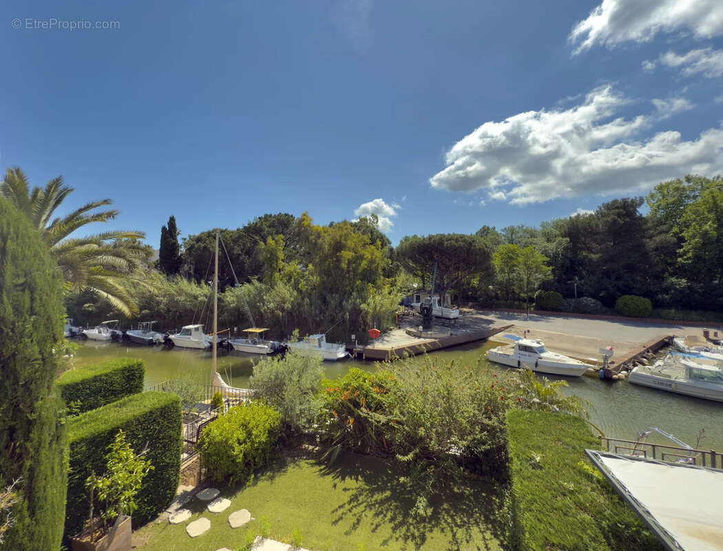 Appartement à COGOLIN
